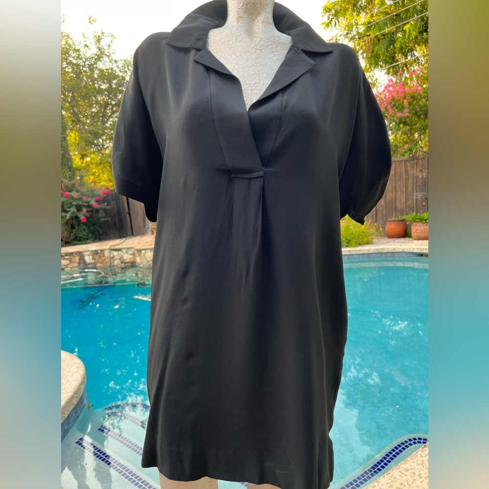 Banana republic black monogram dress in black